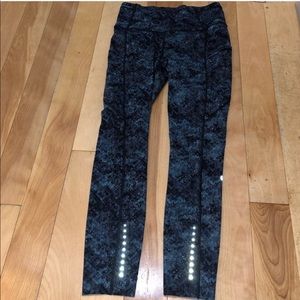 Lululemon RARE nulux leggings size 6
